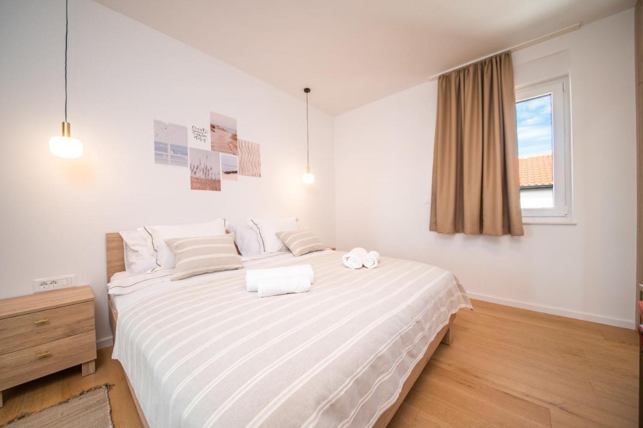 Vrsi Seaside Heights Apartments Extérieur photo
